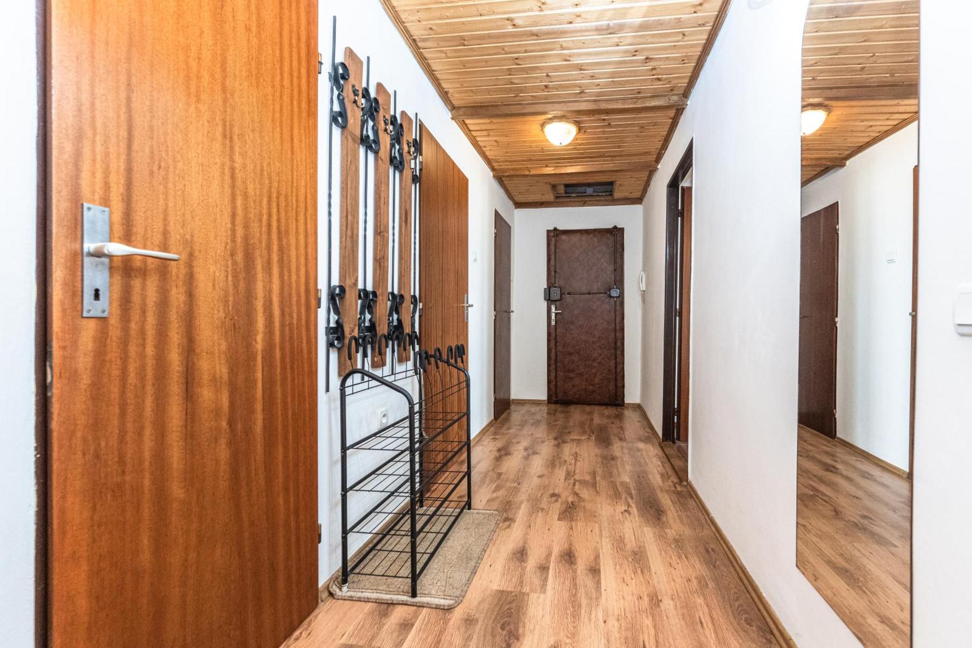 Apartment Charkovska 18 *